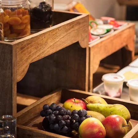 Vertes Feuilles Hotel Saint-Sauveur