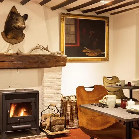 فندق Vertes Feuilles Saint-Sauveur