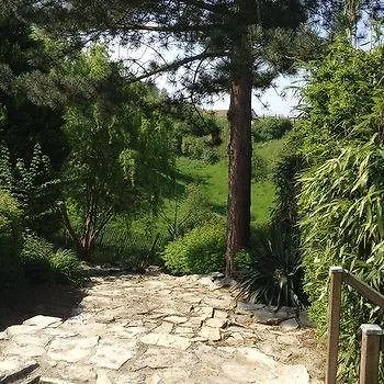 فندق Vertes Feuilles Saint-Sauveur