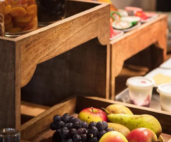 Vertes Feuilles Hotel Saint-Sauveur